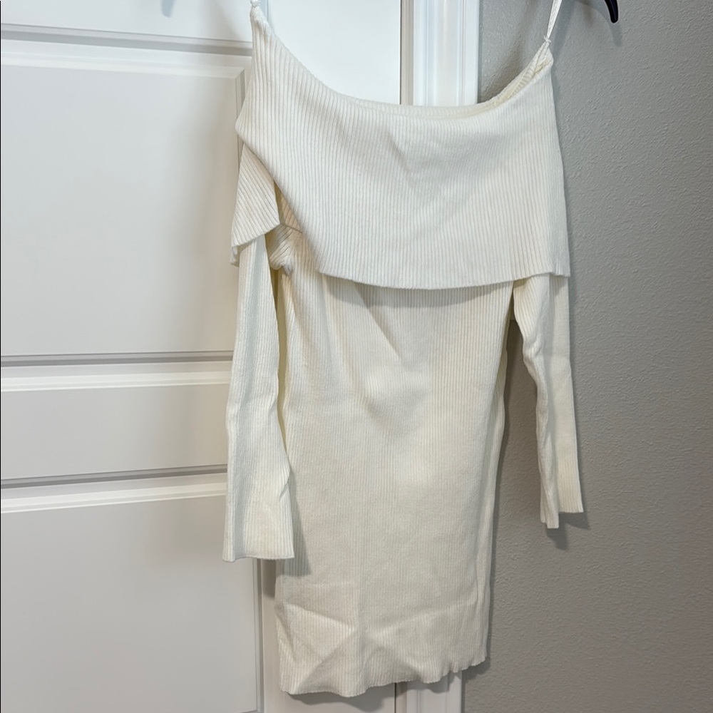 New York & Company Cream Off-Shoulder Top